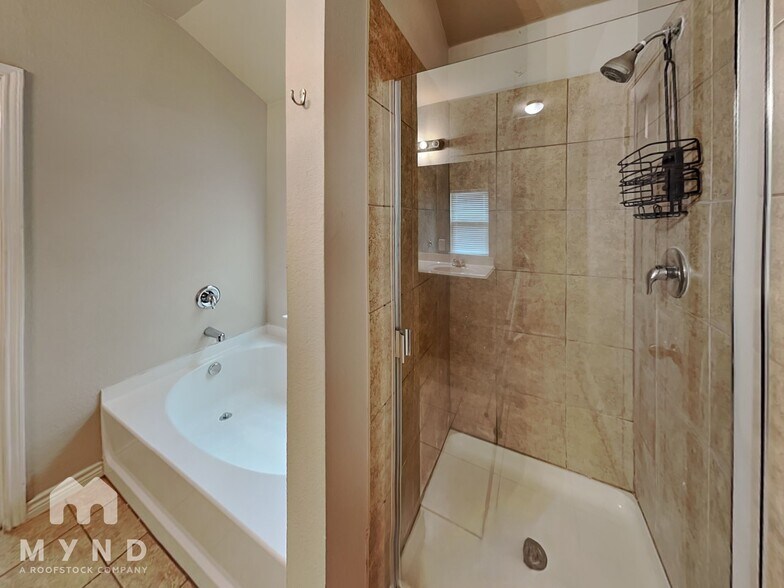 Building Photo - 1417 Castle Creek Dr