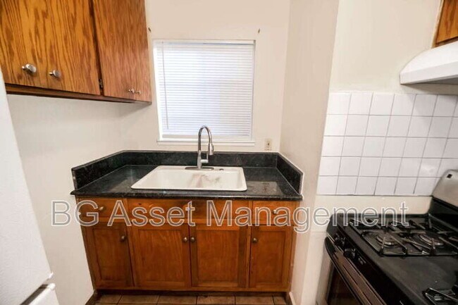 Building Photo - 1426 48th Ave