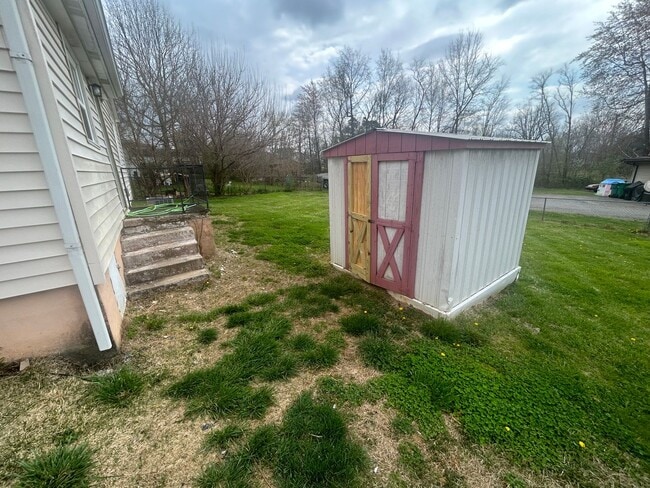 Building Photo - Newly updated home in Radcliff, KY!