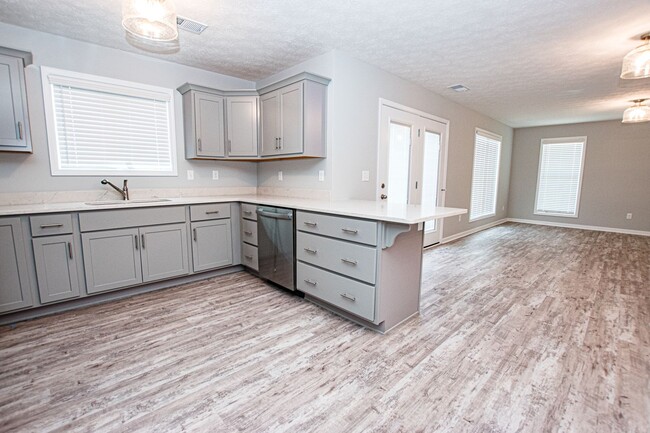 Building Photo - 412 Eagle Pointe Dr