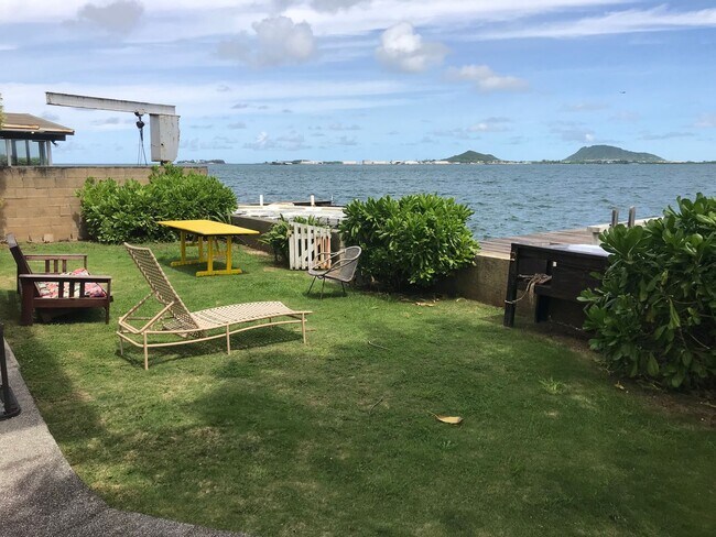 Building Photo - Kaneohe - Waterfront 3 bedroom, 1 bathroom...