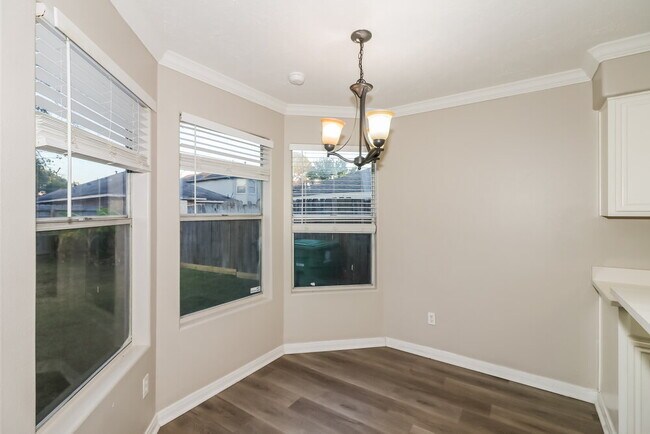 Building Photo - 8530 Wild Basin Dr