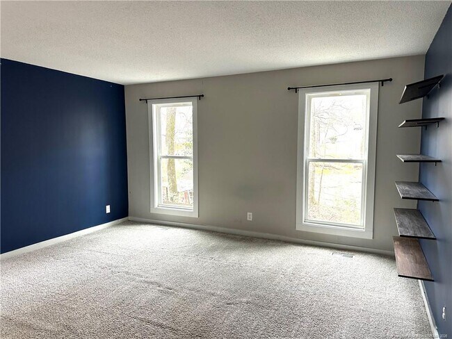 Building Photo - 304 Rangoon Ct