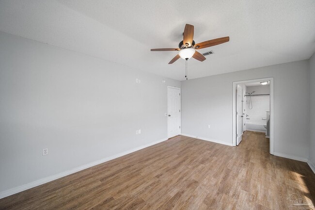 Building Photo - 4014 Glenway Dr