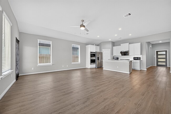 Building Photo - 28611 Hannahs Harbor Ln