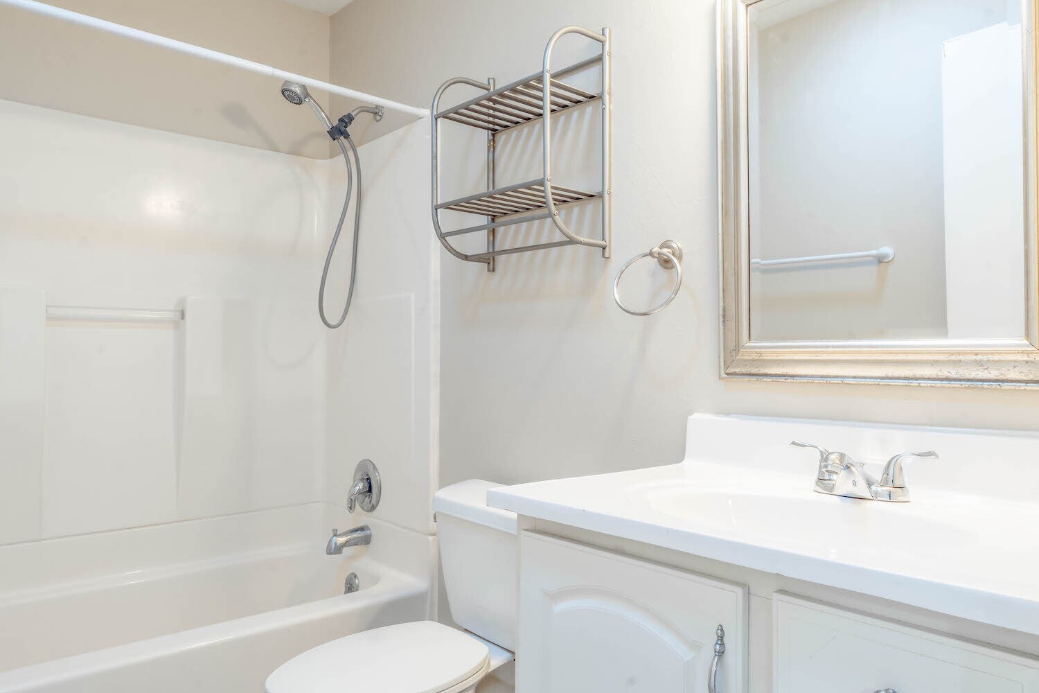 Bathroom - 8512 Templeton Dr