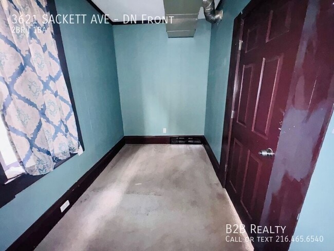 Building Photo - 3621 Sackett Ave