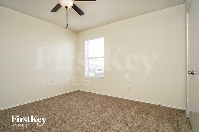 Building Photo - 1464 Greenbrook Dr