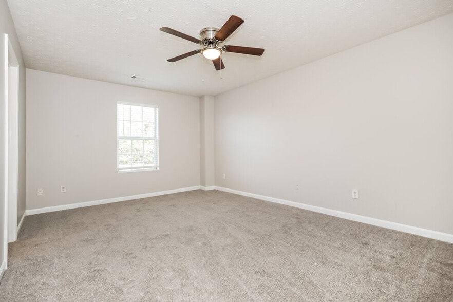 Building Photo - 6075 Flagstaf Walk