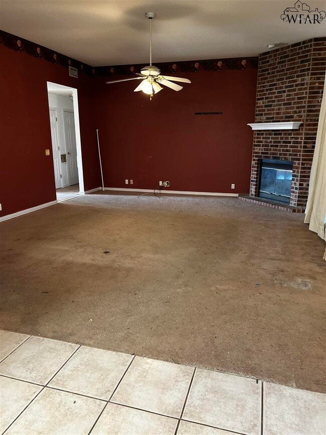 Building Photo - 902 Sugarbush Ln