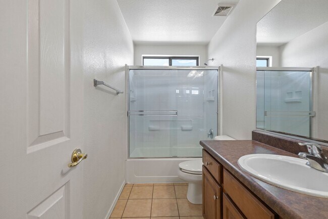 Building Photo - Nice Two-Story Family Home In Rita Ranch w...