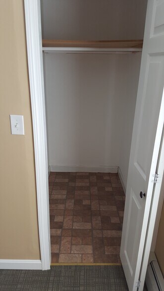 Building Photo - 31 Buttonwood Rd