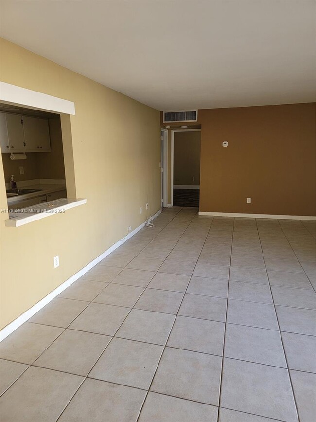 Building Photo - 4440 NW 79th Ave
