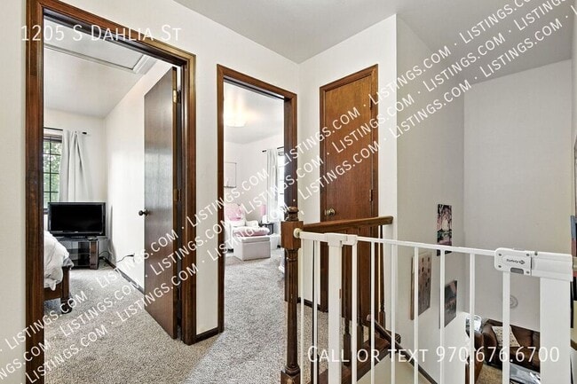 Building Photo - 1205 S Dahlia St