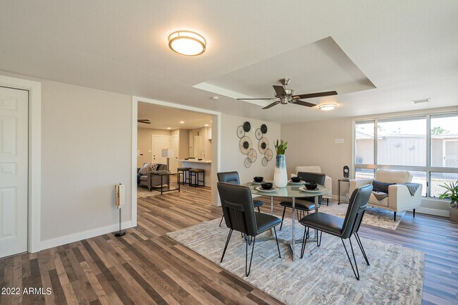 Building Photo - 12019 N Hacienda Dr
