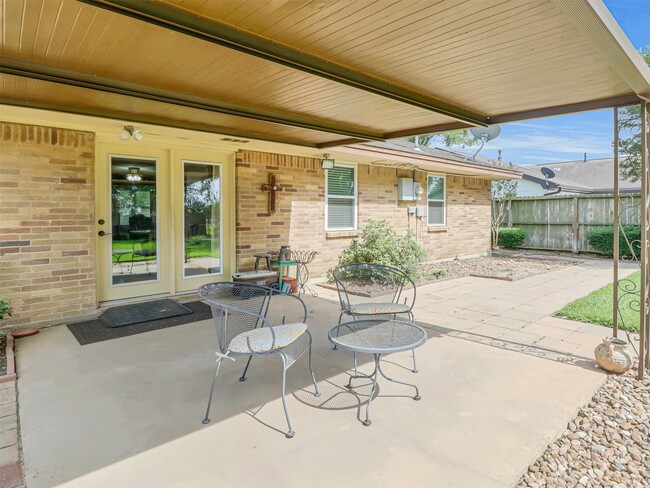 Building Photo - 805 Bluebonnet Ln