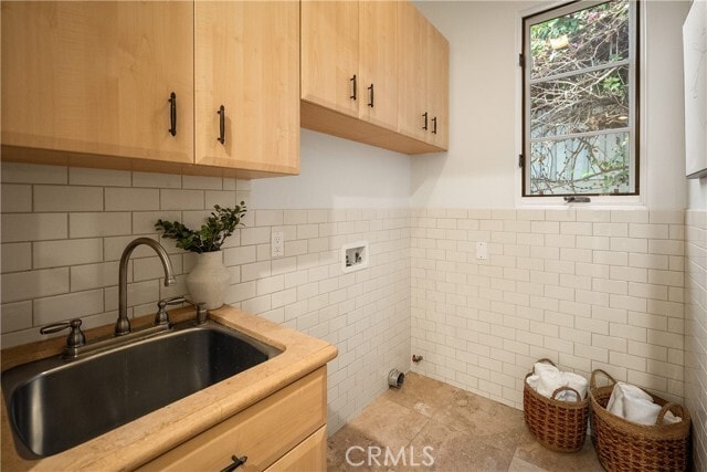 Building Photo - 4103 Farmdale Ave