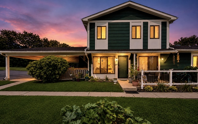 Building Photo - 64 Woodway Dr