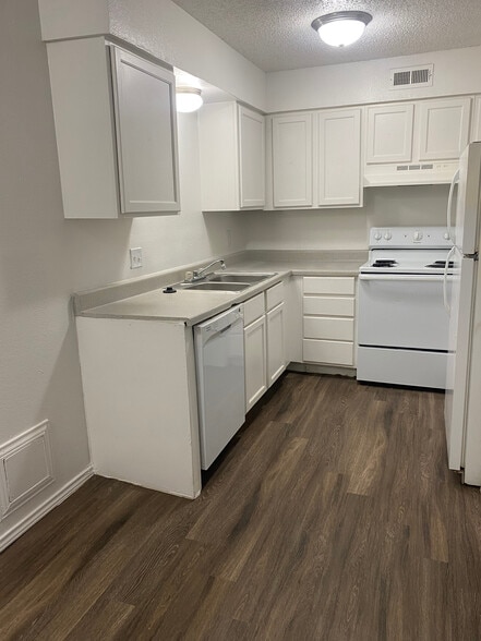 Building Photo - North Village Apartments