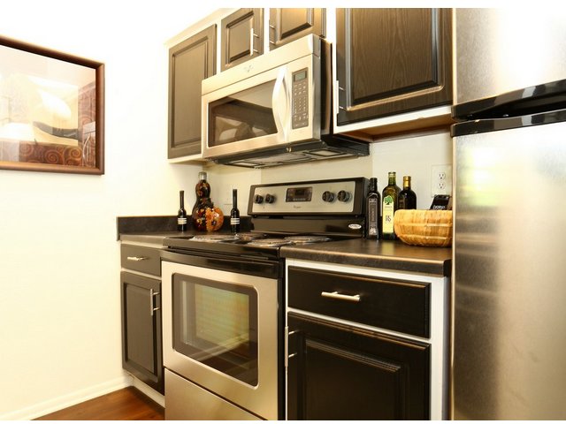 Building Photo - 11028 Jollyville Rd