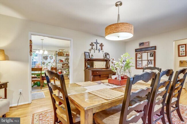 Building Photo - 1048 Dalebrook Dr