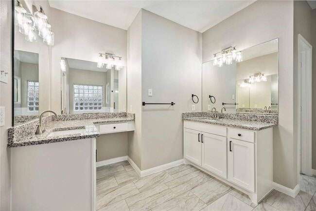 Building Photo - 14611 Wynbourn Way
