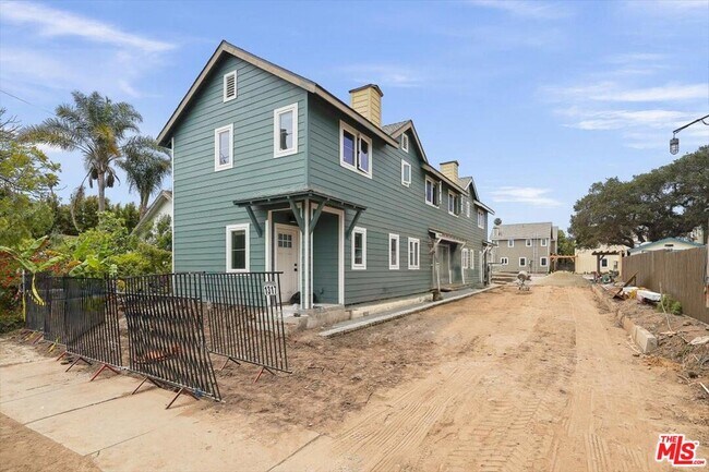 Building Photo - 1317 Punta Gorda St