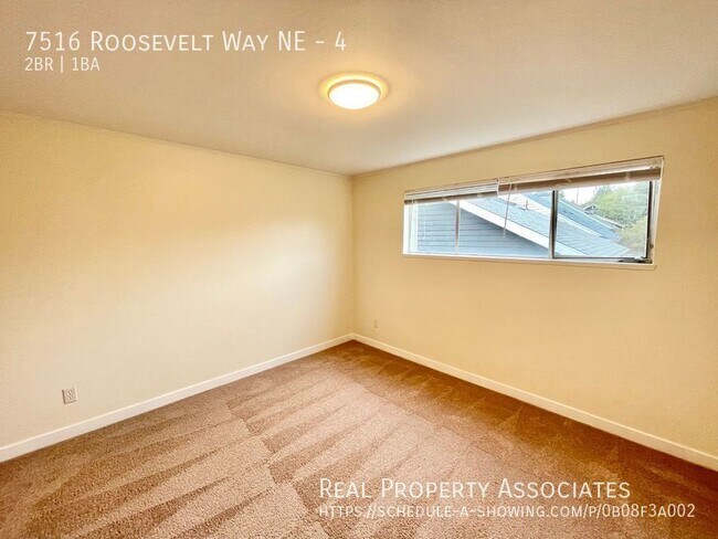 Building Photo - 7516 Roosevelt Way NE