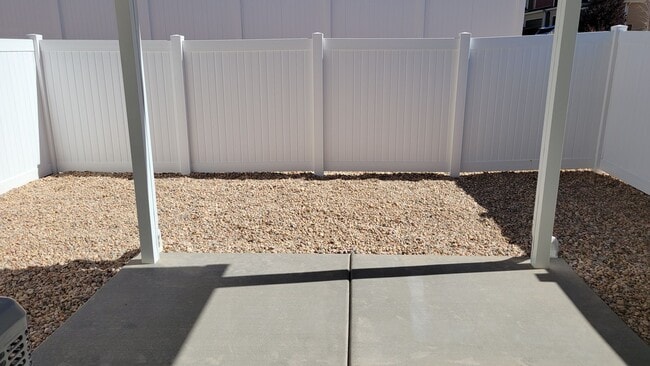 Building Photo - Cedar City 3 bed | 2 Bath | 2 Car Townhome