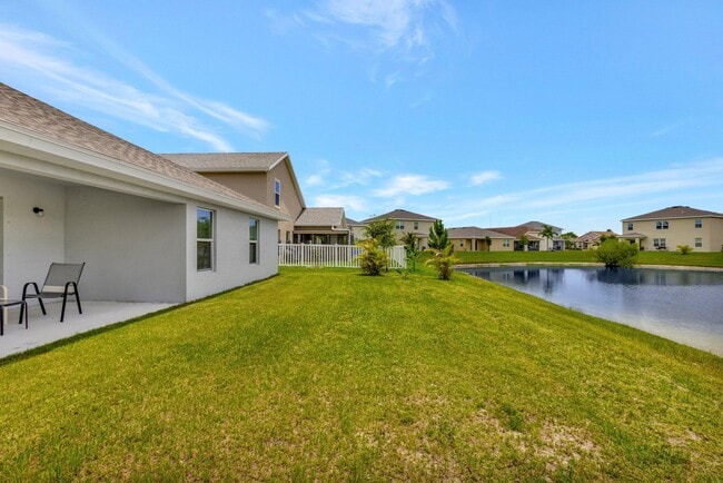 Building Photo - 9709 Starboard Dr