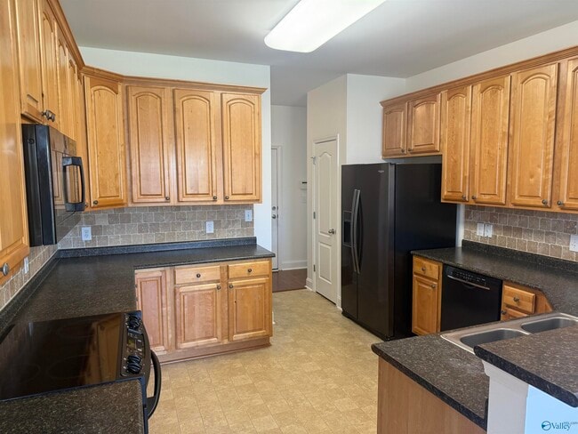 Building Photo - 5005 Liberty Park Cir SE