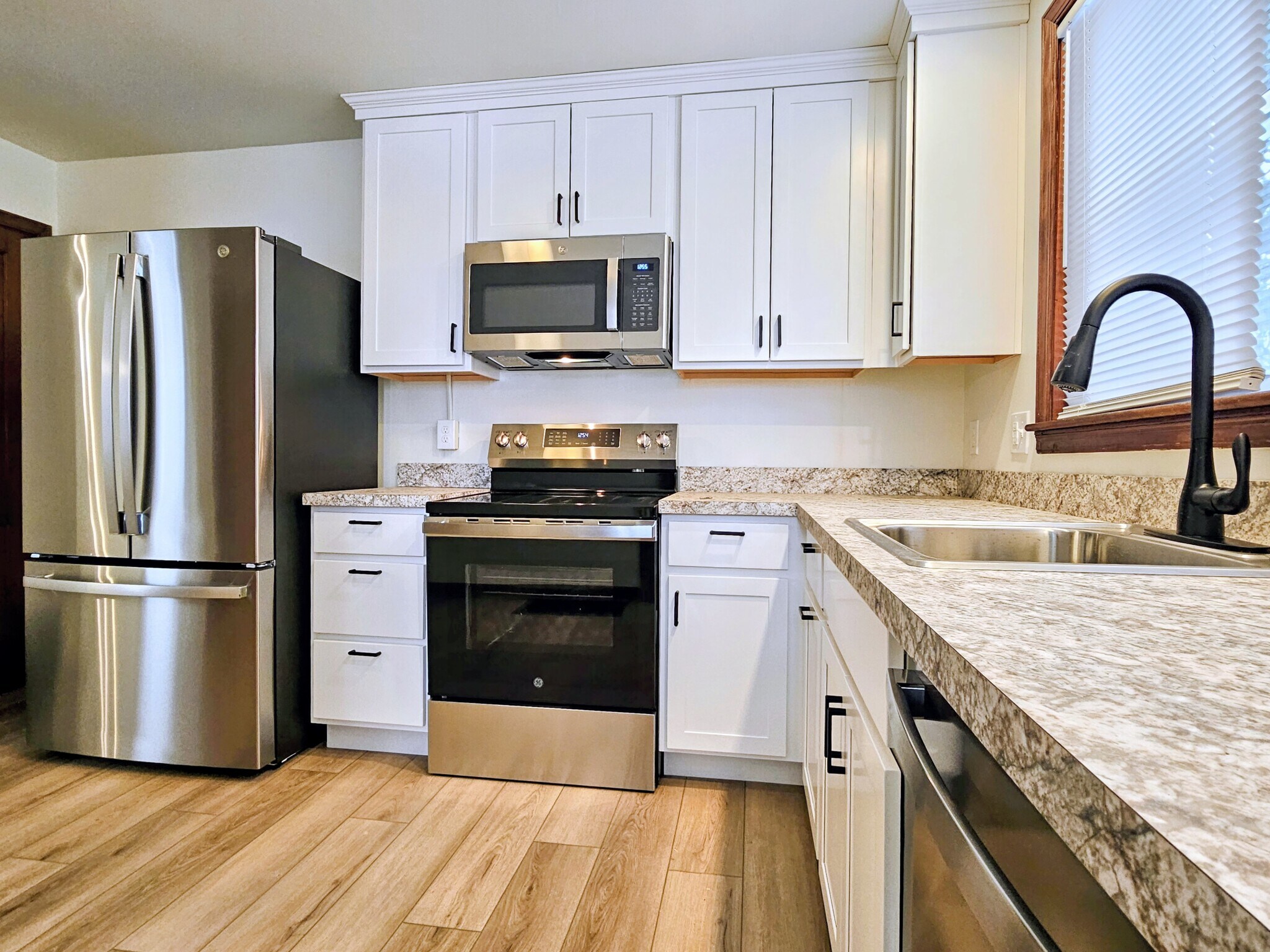 Building Photo - 221 Arch St