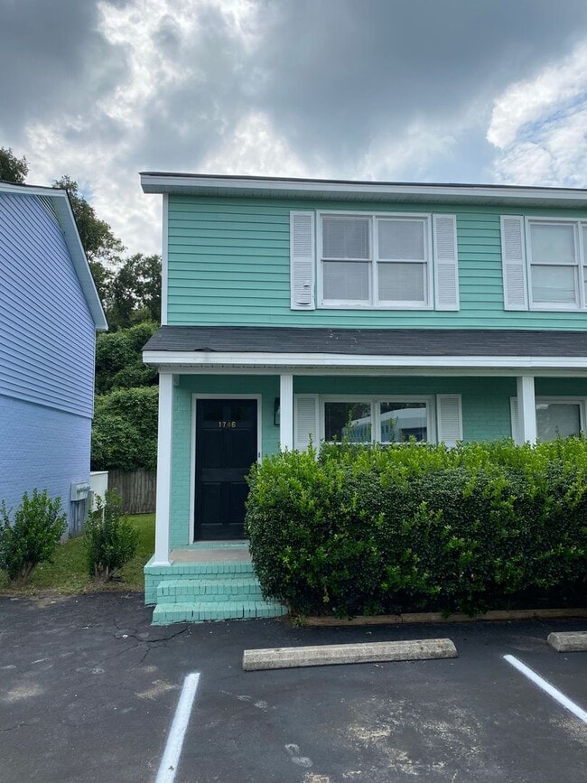 Primary Photo - Cayce