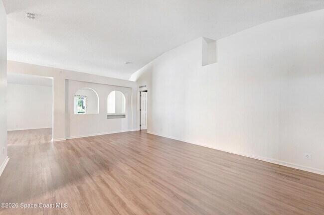 Building Photo - 1652 La Maderia Dr