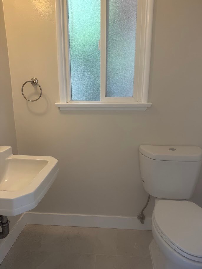 Half bath - 8552 Woodley Ave