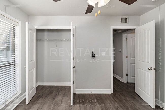 Building Photo - Charming 2 Bedroom/2 Bathroom Condo in Dap...