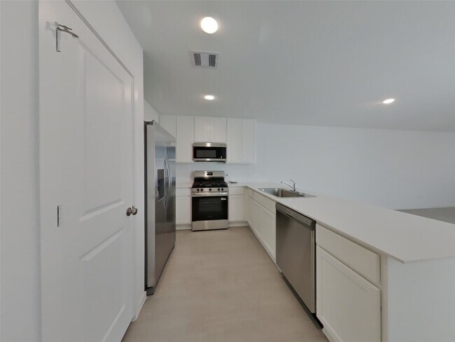 Building Photo - 1718 Serenity Moon Dr