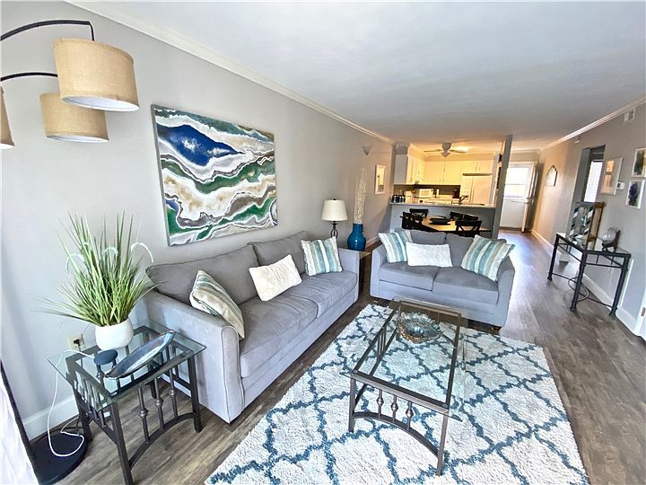 Building Photo - 200 Henlopen Sta