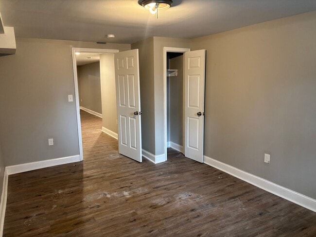 Building Photo - 3 Bedroom 2 Bathroom Townhome Available in 21216