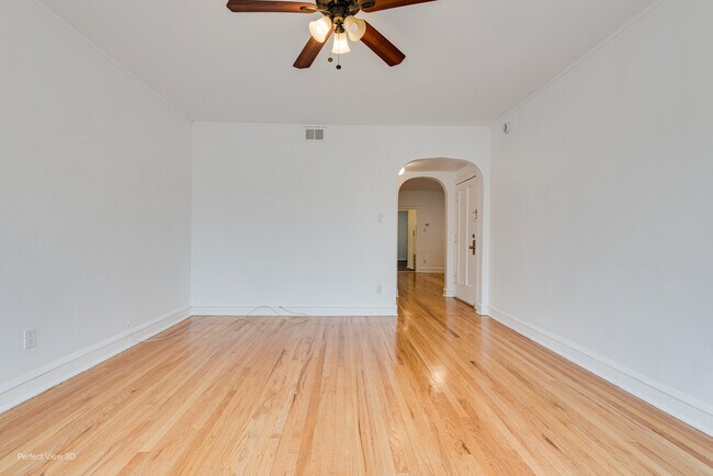 Building Photo - 7332 S Artesian Ave