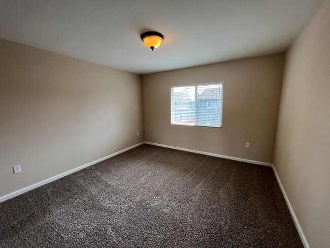 Building Photo - 3775 Millerton Pl