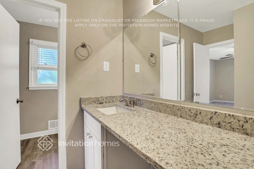 Building Photo - 6679 Chaparral Dr