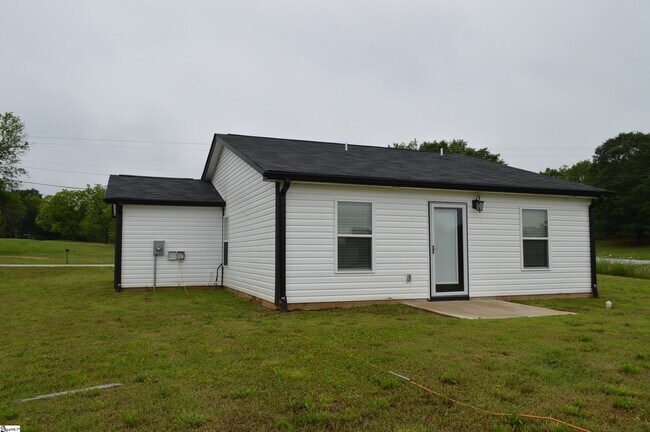 Building Photo - 91 Saluda Rd