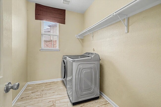 Building Photo - 25503 Briscoe Ranch Ct