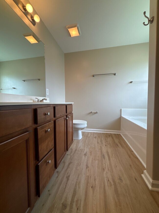 Building Photo - 3 Bedroom and a Bonus Room on Prism!