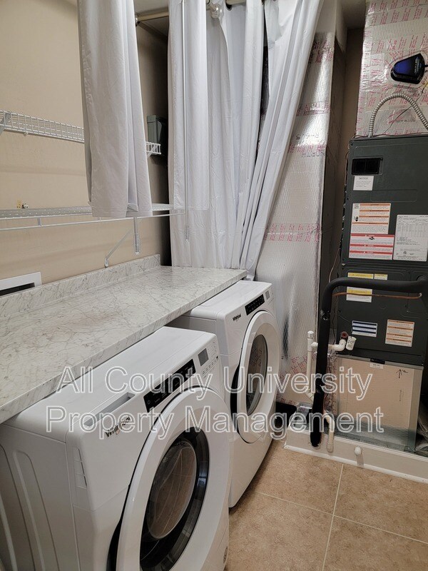 Building Photo - 470 SW 251st St
