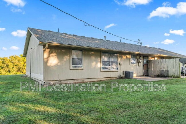 Building Photo - 8600 Kill Creek Rd