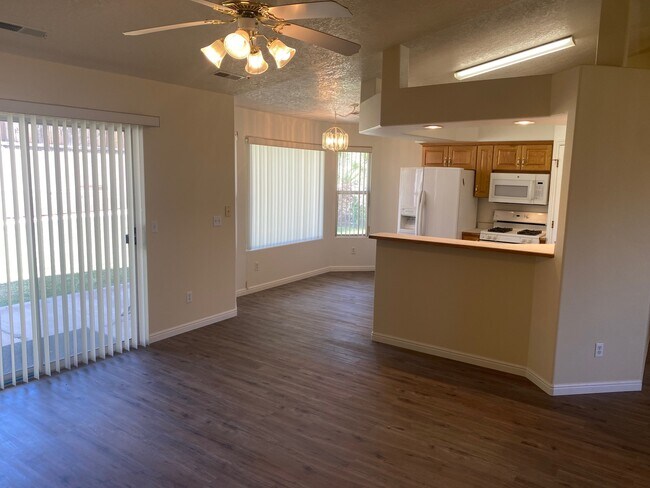 Building Photo - 1048 N 2100 W