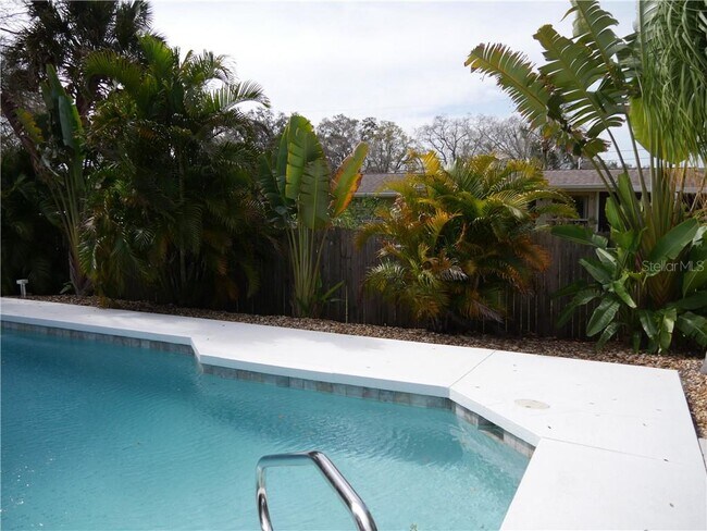 Building Photo - 3026 Vinson Ave