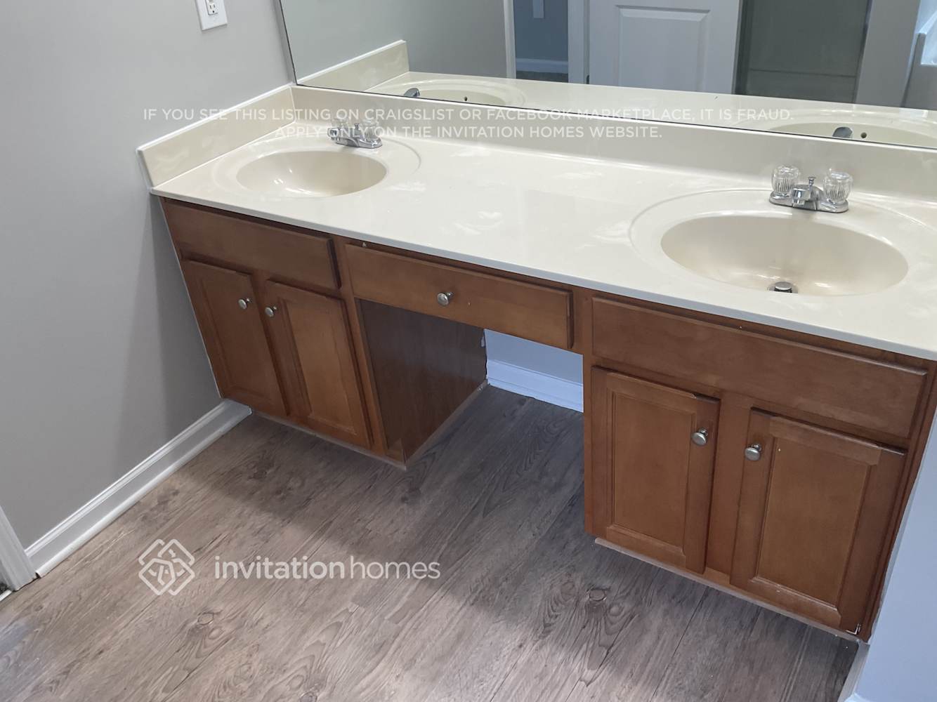 Building Photo - 628 Needle Rush Cir